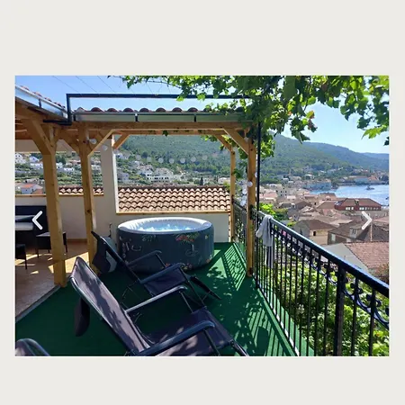 Panoramic View With Jacuzzi Apartmán *