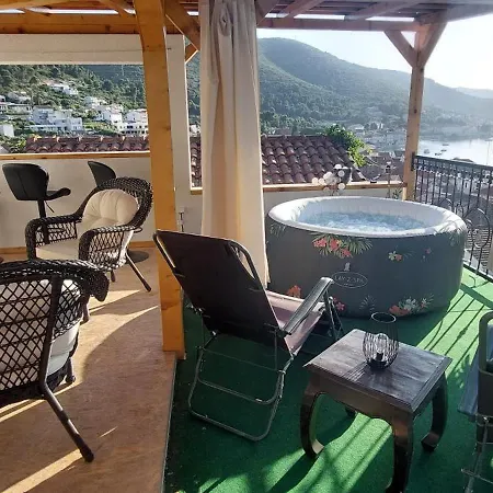 Panoramic View With Jacuzzi