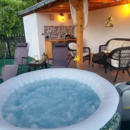 公寓 Panoramic View With Jacuzzi 维斯