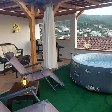 Panoramic View With Jacuzzi