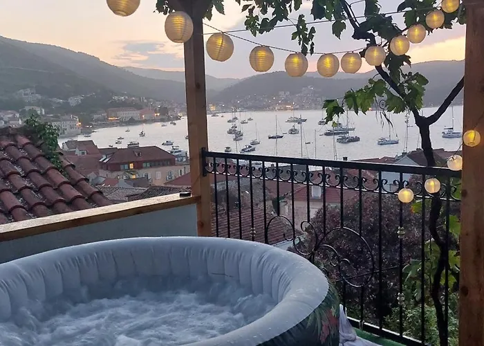 Panoramic View With Jacuzzi Апартаменты Вис